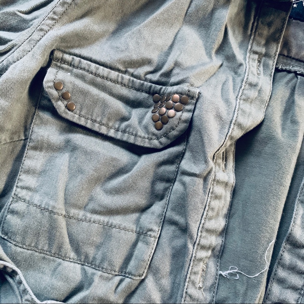 Green button down jacket / shirt - Picture 2 of 7